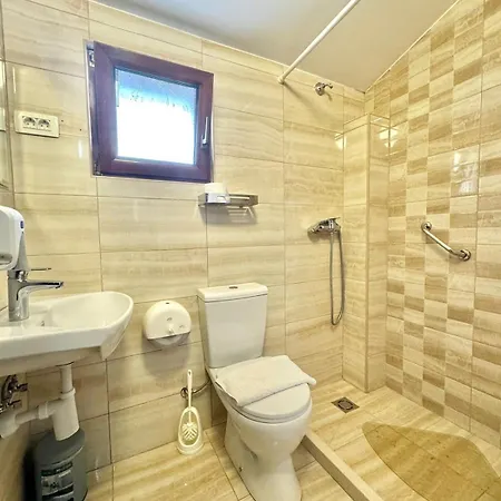 Grbalj Hotel 3*