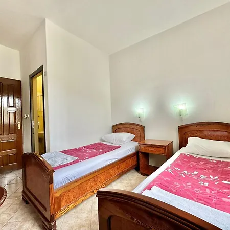 Grbalj Hotel 3*