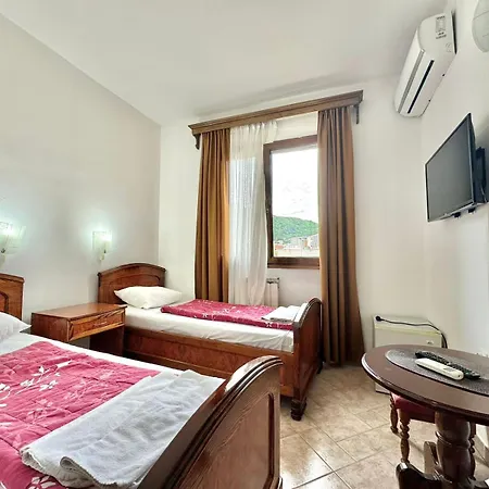 Grbalj 3* Budva