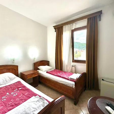 Hotel Grbalj 3*