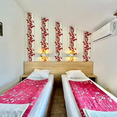 Grbalj Hotel 3*